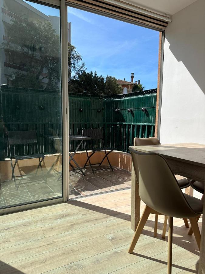Charmant Studio Neuf 150M Plage Sur Avenue Principale Climatise Et Parking Cavalaire-sur-Mer Dış mekan fotoğraf
